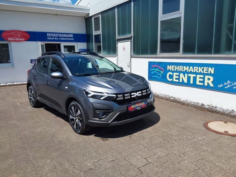 Neu Dacia Sandero Expression 91 PS (66 kW) 2025 Grau Kleinwagen