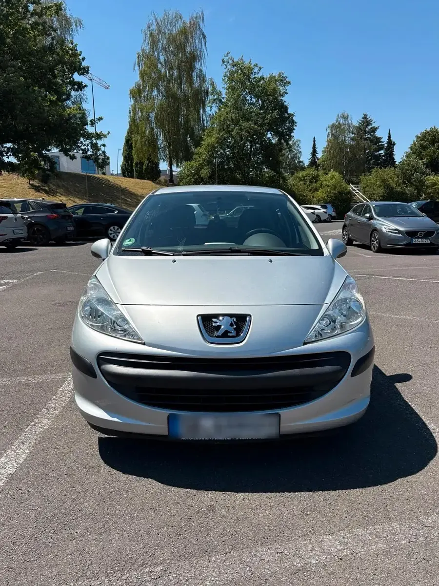 Gebraucht Peugeot 207 88 PS (64 kW) 2007 Silber Limousine