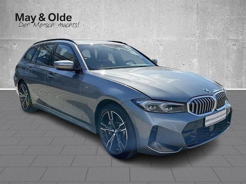 Gebraucht BMW 330 Performance 245 PS (180 kW) 2025 Grau Kombi