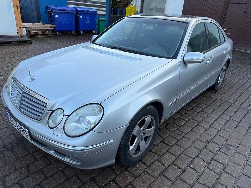Gebraucht Mercedes E280 Avantgarde 177 PS (130 kW) 2004 Silber Limousine