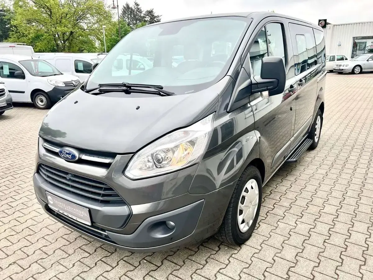 Gebraucht Ford Transit Tourneo Trend 131 PS (96 kW) 2017 Grau Van / Kleinbus