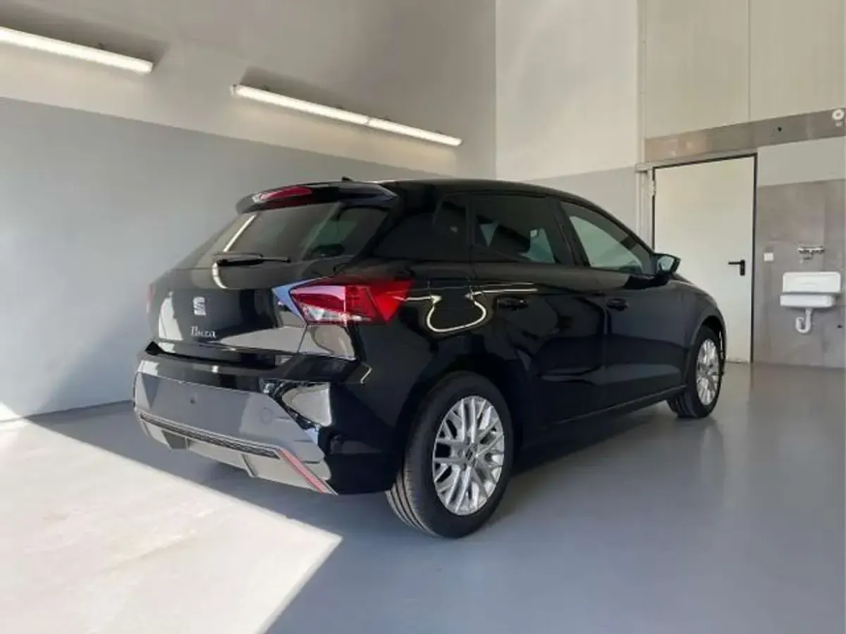 Neu Seat Ibiza Style 95 PS (69 kW) 2026 [0e0e] midnight schwarz metallic Kleinwagen