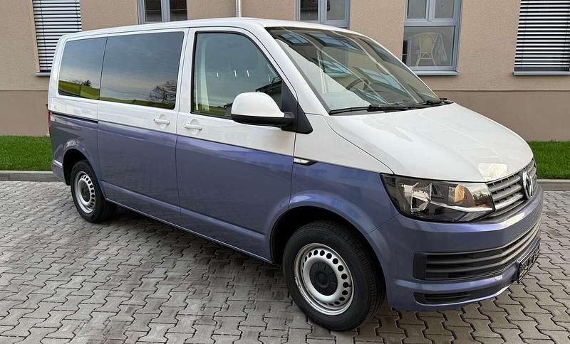 Gebraucht VW Multivan 150 PS (110 kW) 2019 Bluegalacticeffect folierung Van