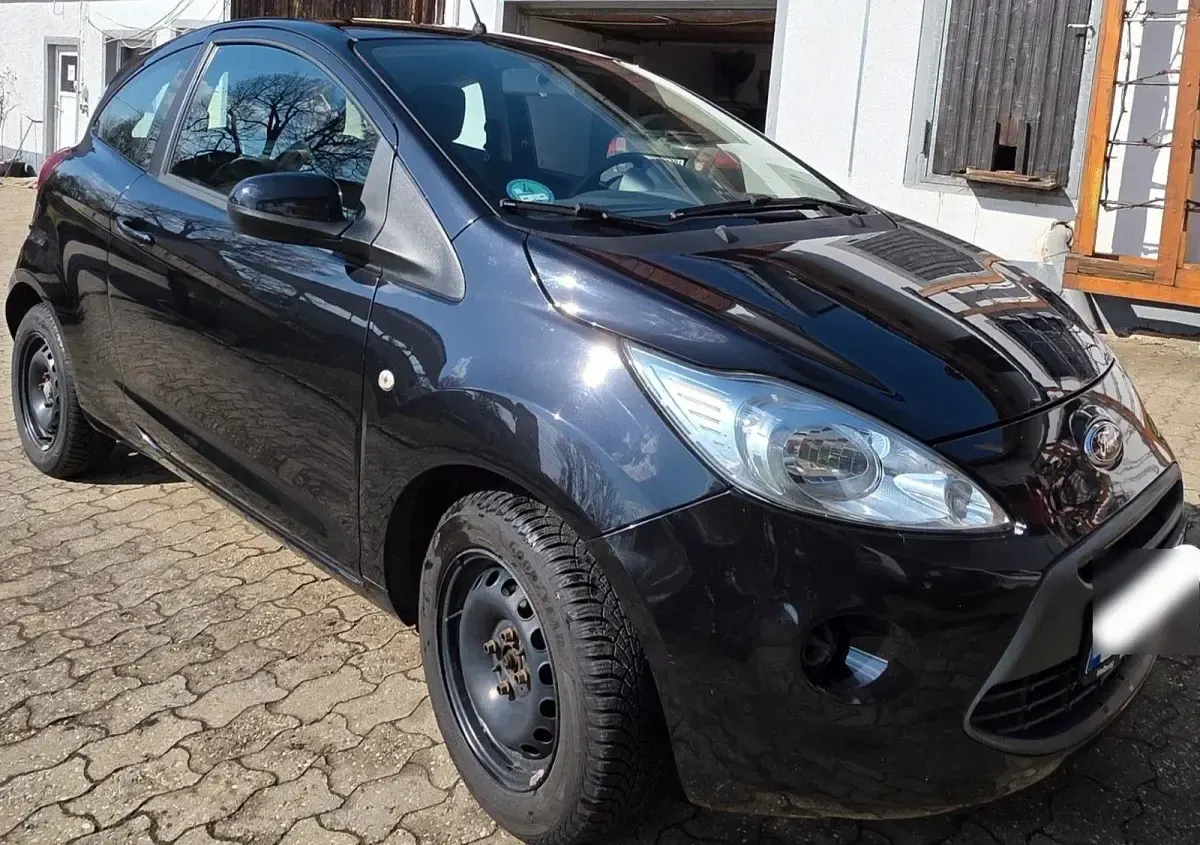 Używany Ford Ka 69 KM (50 kW) 2014 Czarny Hatchback