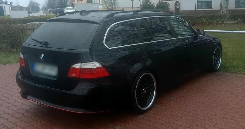 Gebraucht BMW 525 177 PS (130 kW) 2010 Grün Limousine