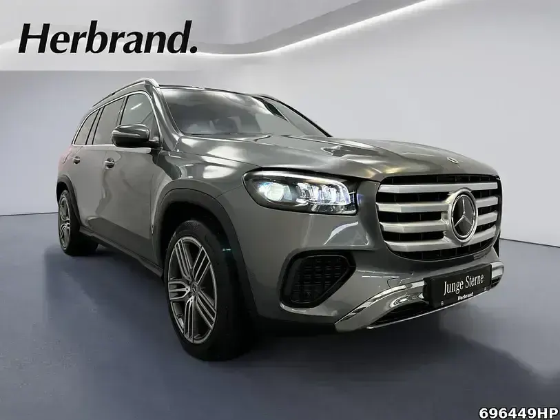 Gebraucht Mercedes GLS450 367 PS (269 kW) 2024 Metalliclack selenitgrau SUV
