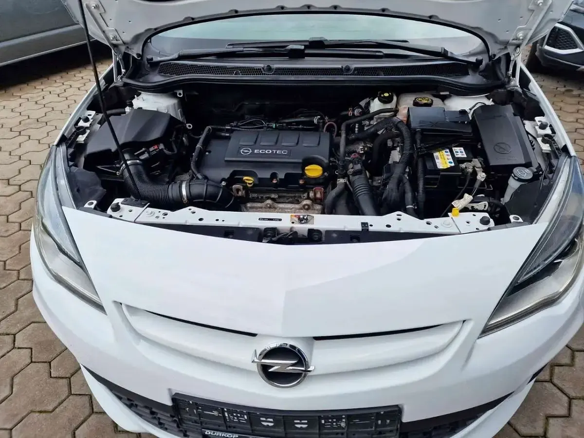 Gebraucht Opel Astra Exklusiv 140 PS (102 kW) 2016 Weiß Kombi