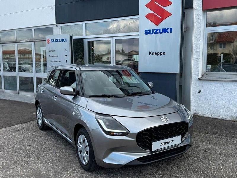 Silber Gebraucht 2025 Suzuki Swift Club Limousine | 15.900 € (Fairer Preis) - Bild 1/4