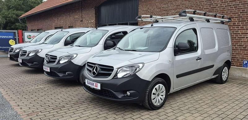 Gebraucht Mercedes Citan 111 110 PS (80 kW) 2017 Brillantsilber metallic Van / Kleinbus