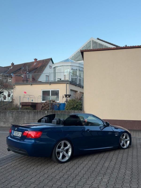Blau Gebraucht 2010 BMW 330 Cabriolet M Sport Cabrio | 12.000 € (Guter Preis) - Bild 1/4