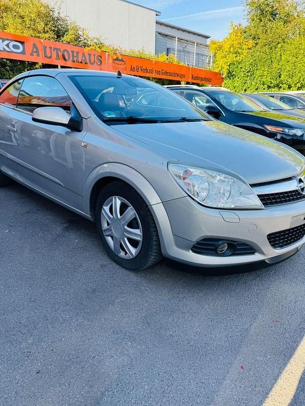 Grau Gebraucht 2008 Opel Astra Cabriolet Cabrio | 2.000 € (Superpreis) - Bild 1/4