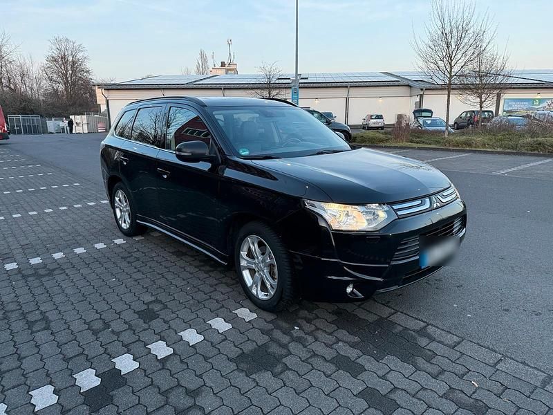 Gebraucht Mitsubishi Outlander 150 PS (110 kW) 2013 Schwarz SUV