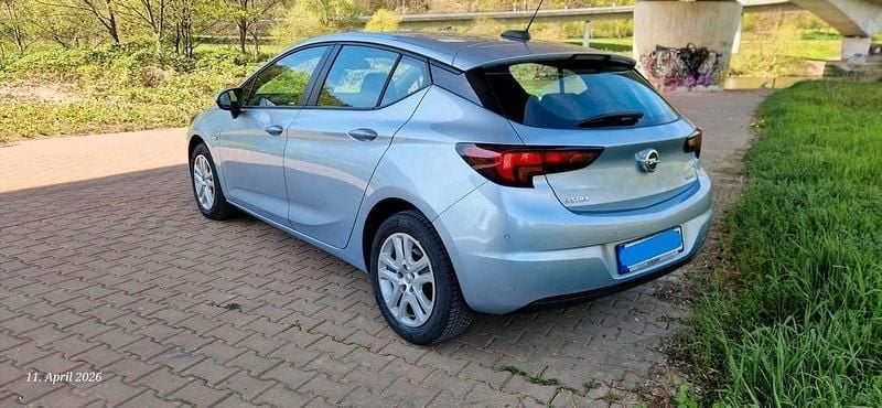 Gebraucht Opel Astra 105 PS (77 kW) 2016 Blau Limousine