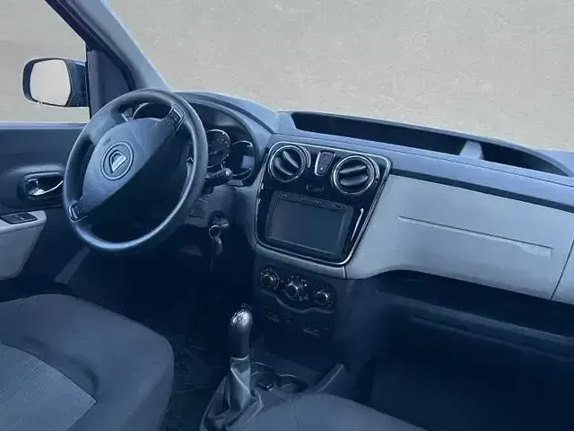 Gebraucht Dacia Dokker Lauréate 116 PS (85 kW) 2016 Blau (marine blau) Van / Kleinbus