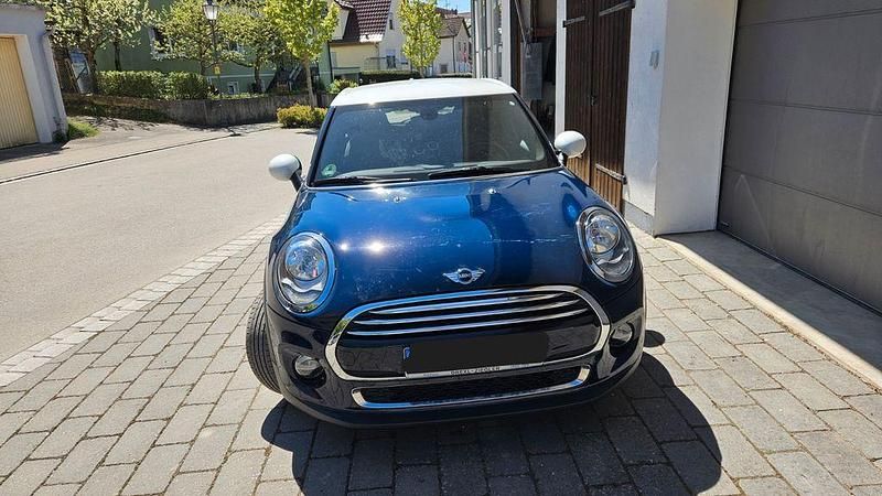 Second-hand Mini Cooper 136 CP (100 kW) 2015 Albastru Hatchback