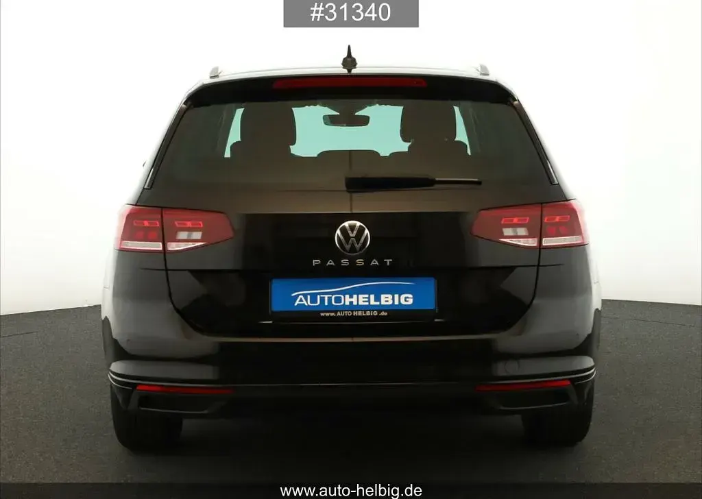 Gebraucht VW Passat Business 150 PS (110 kW) 2023 Schwarz Kombi