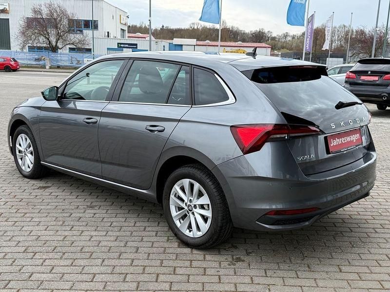 Gebraucht Skoda Scala Selection 116 PS (85 kW) 2025 Grau Kleinwagen