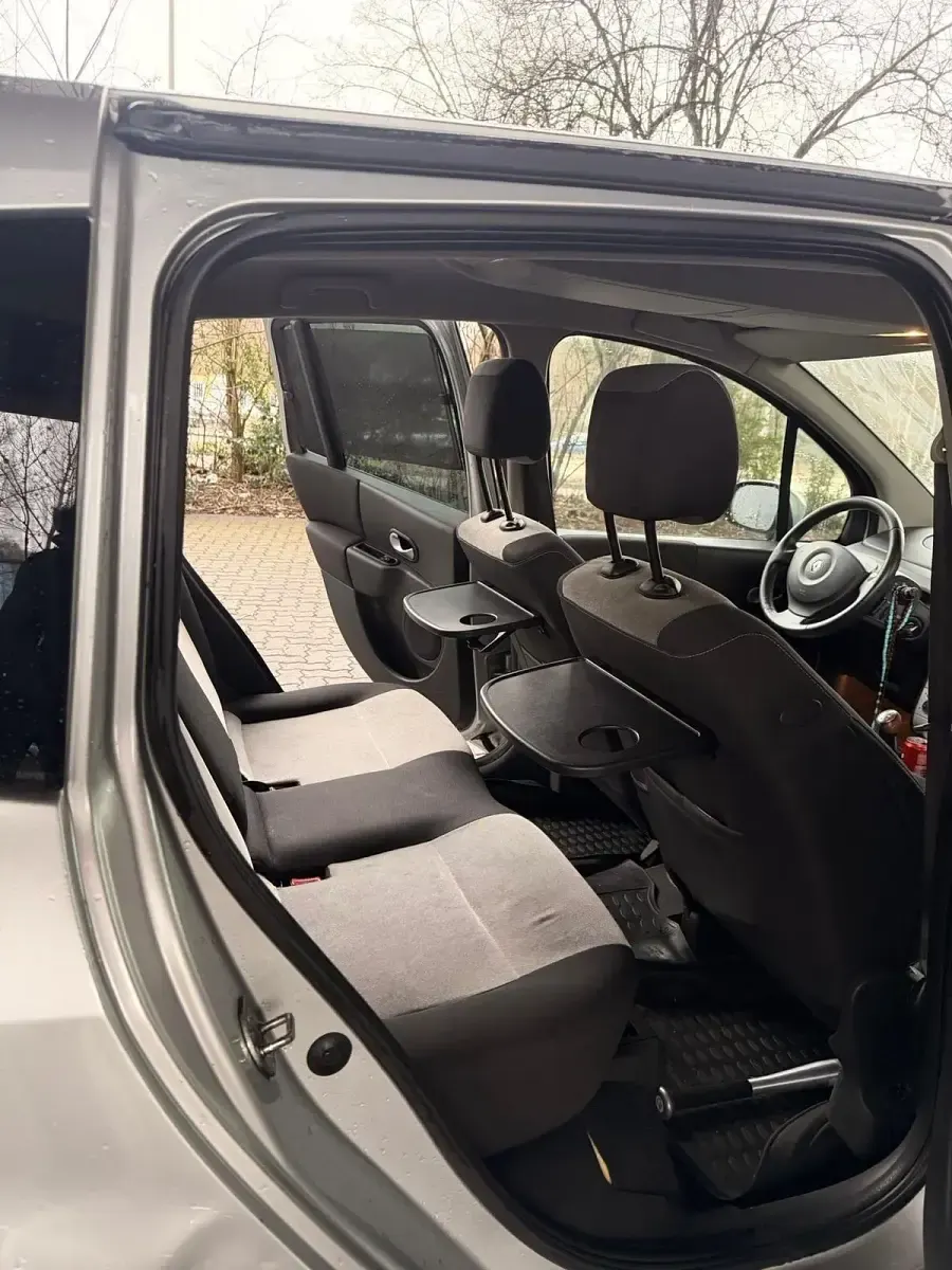 Usado Renault Modus 75 HP (55 kW) 2008 Cinzento Monovolume