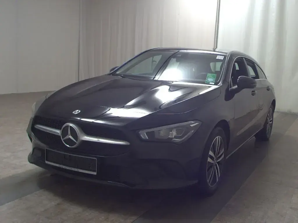 Gebraucht Mercedes CLA250e 218 PS (160 kW) 2022 Schwarz Coupé