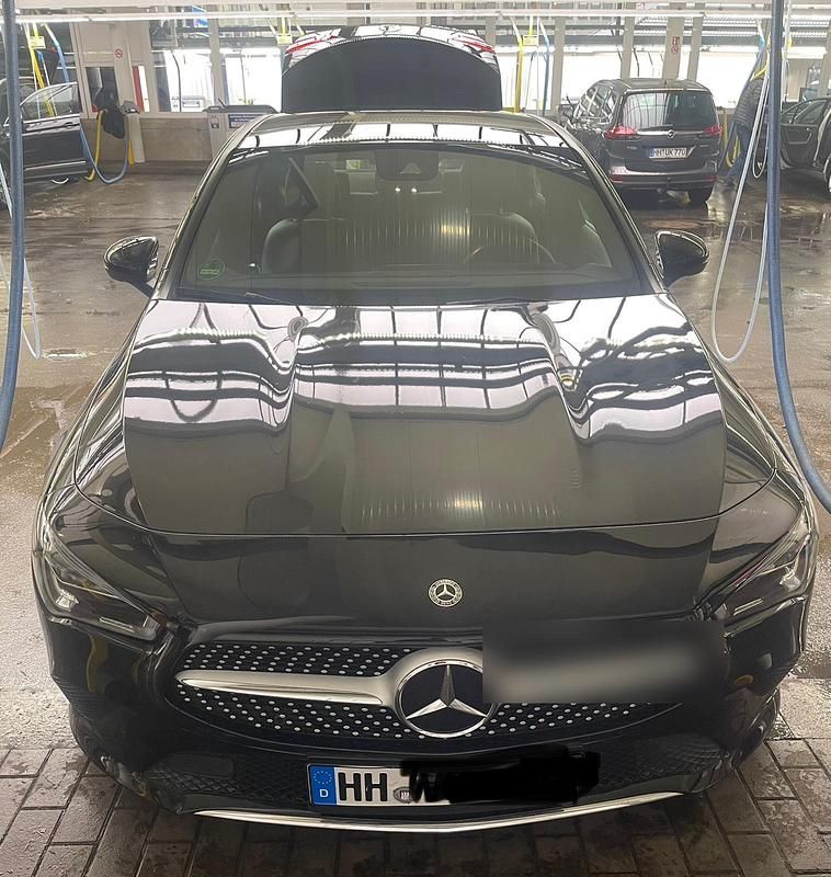 Schwarz Gebraucht 2020 Mercedes CLA200 Limousine | 29.000 € (Etwas zu teuer) - Bild 1/4
