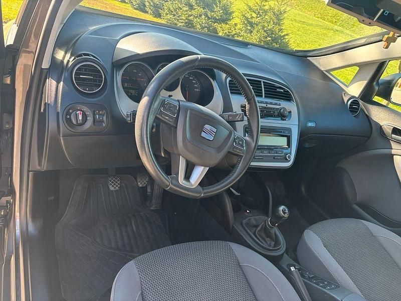Occasion Seat Altea 125 ch (91 kW) 2013 Gris Berline