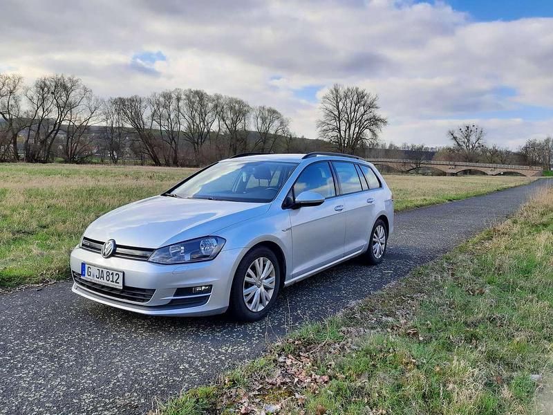 Gebraucht VW Golf VII LOUNGE 110 PS (80 kW) 2015 Kombi
