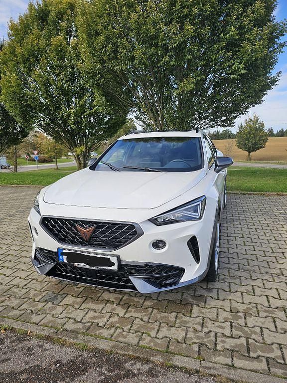 Weiß Gebraucht 2021 Cupra Formentor VZ SUV | 32.400 € (Fairer Preis) - Bild 1/4