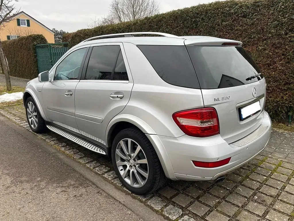 Gebraucht Mercedes ML350 Sport 231 PS (169 kW) 2010 Silber SUV