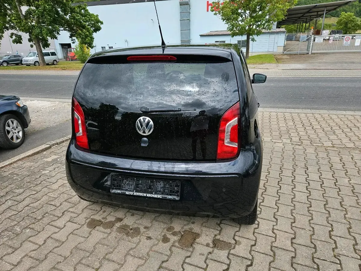 Käytetty VW up! high up! 75 HP (55 kW) 2012 Musta Viistoperä