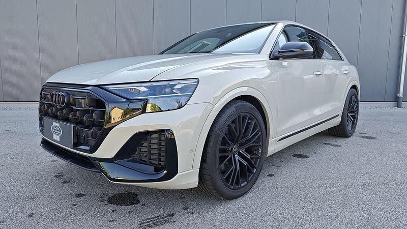 Beige Gebraucht 2024 Audi Q8 Sport SUV | 78.990 € (Etwas zu teuer) - Bild 1/4