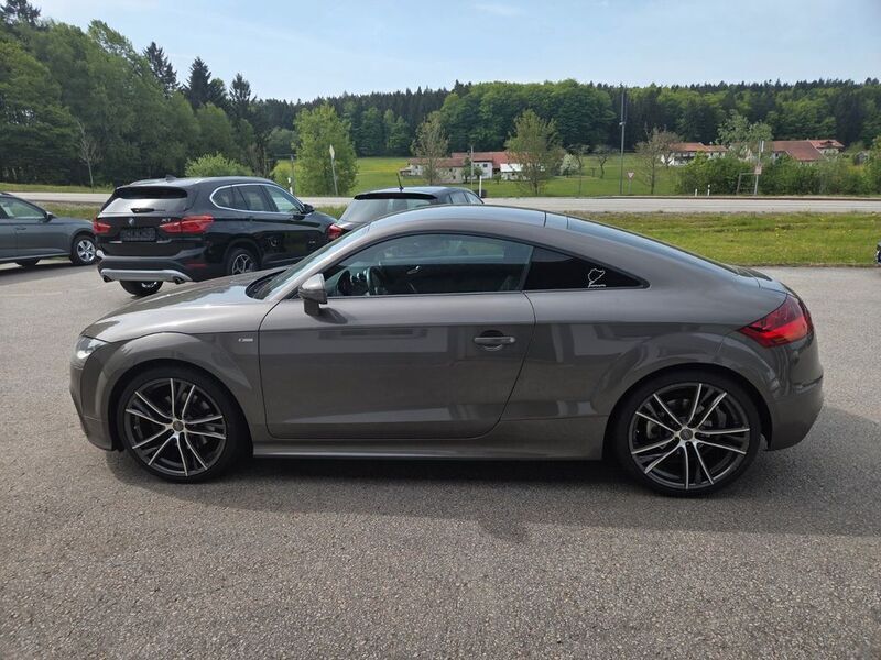 Grau Gebraucht 2011 Audi TT Roadster S-Line Cabrio | 9.999 € (Fairer Preis) - Bild 1/2