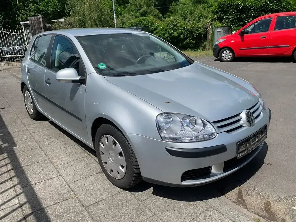 Gebraucht VW Golf IV Trendline 75 PS (55 kW) 2005 Silber Limousine