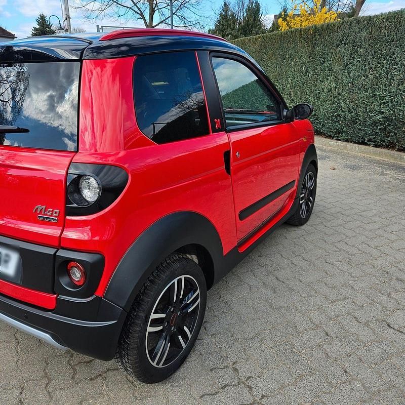 Second-hand Microcar M.Go 15 CP (11 kW) 2022 Roșu Hatchback