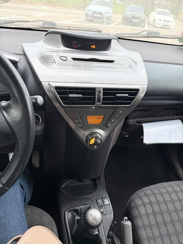 Gebraucht Toyota iQ 98 PS (72 kW) 2010 Grau Kleinwagen