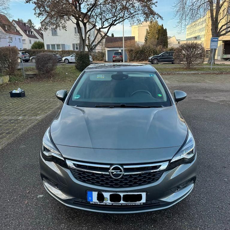 Grau Gebraucht 2019 Opel Astra Innovation Limousine | 13.600 € (Fairer Preis) - Bild 1/4
