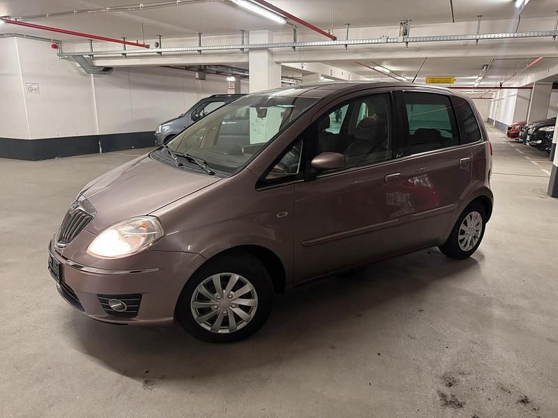 Andere farben Gebraucht 2008 Lancia Musa Van / Kleinbus | 1.300 € (Guter Preis) - Bild 1/4