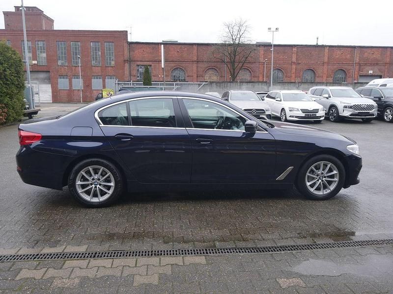 Gebraucht BMW 530e 184 PS (135 kW) 2019 Blau Limousine