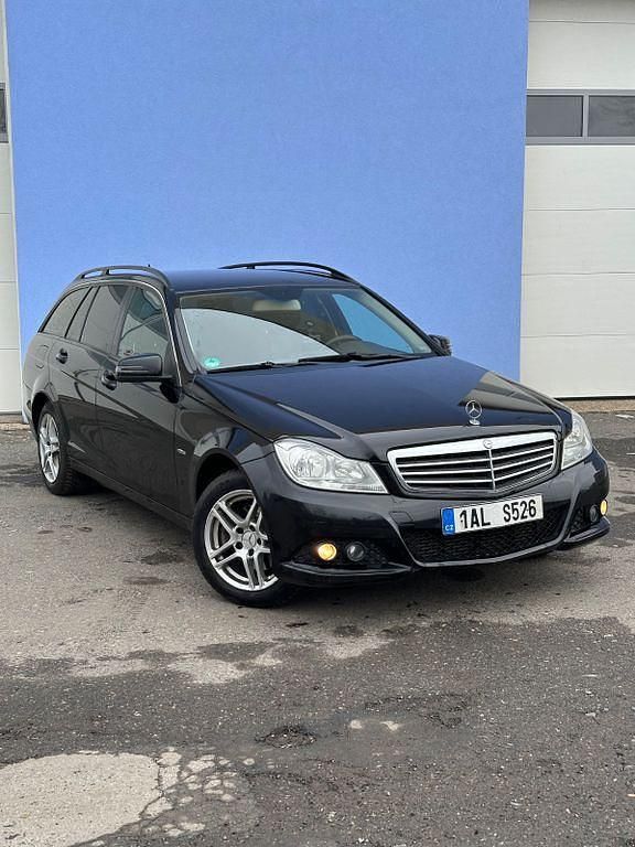 Gebraucht Mercedes C220 170 PS (125 kW) 2012 Schwarz Limousine