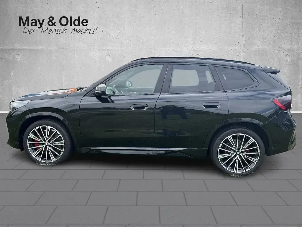 Neu BMW iX1 M Sport 230 kW (313 PS) 2026 Black sapphire metallic SUV