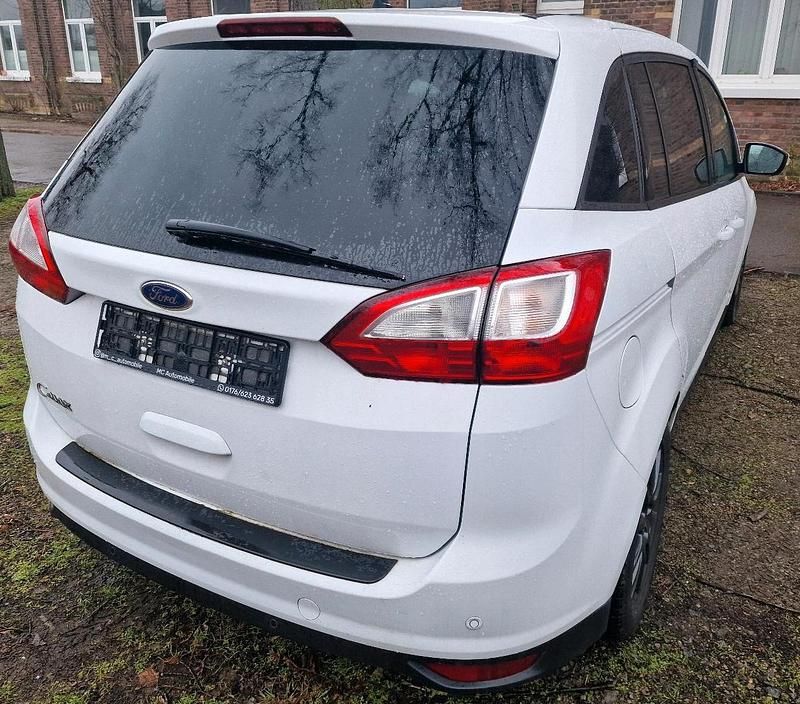 Gebraucht Ford Grand C-Max Titanium 140 PS (102 kW) 2014 Weiß Van / Kleinbus