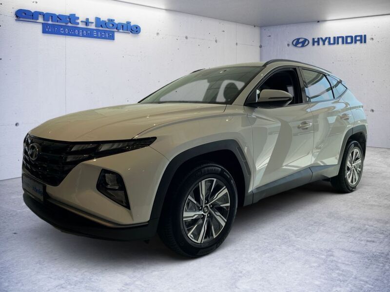 Hell weiß Gebraucht 2024 Hyundai Tucson Select SUV | 28.970 € - Bild 1/4