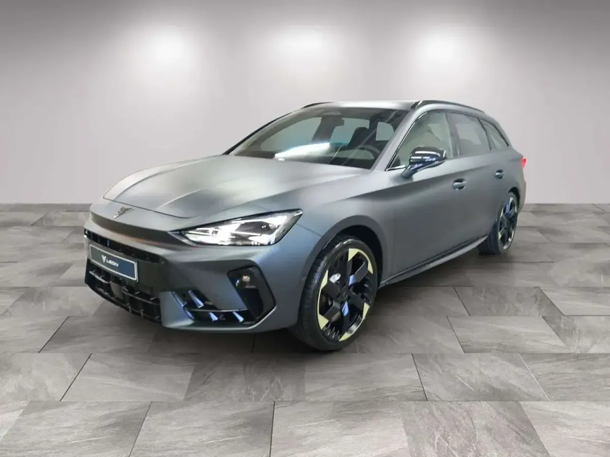 Neu Cupra Leon VZ 333 PS (244 kW) 2025 Grau Limousine