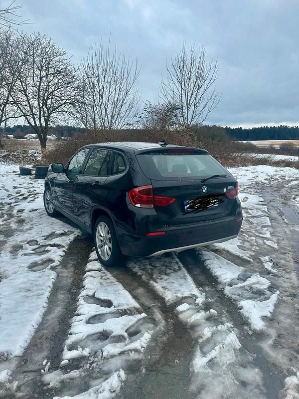 Gebraucht BMW X1 143 PS (105 kW) 2011 Schwarz SUV