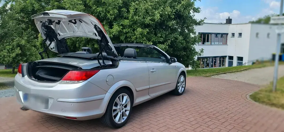 Gebraucht Opel Astra 140 PS (102 kW) 2007 Silber Cabrio