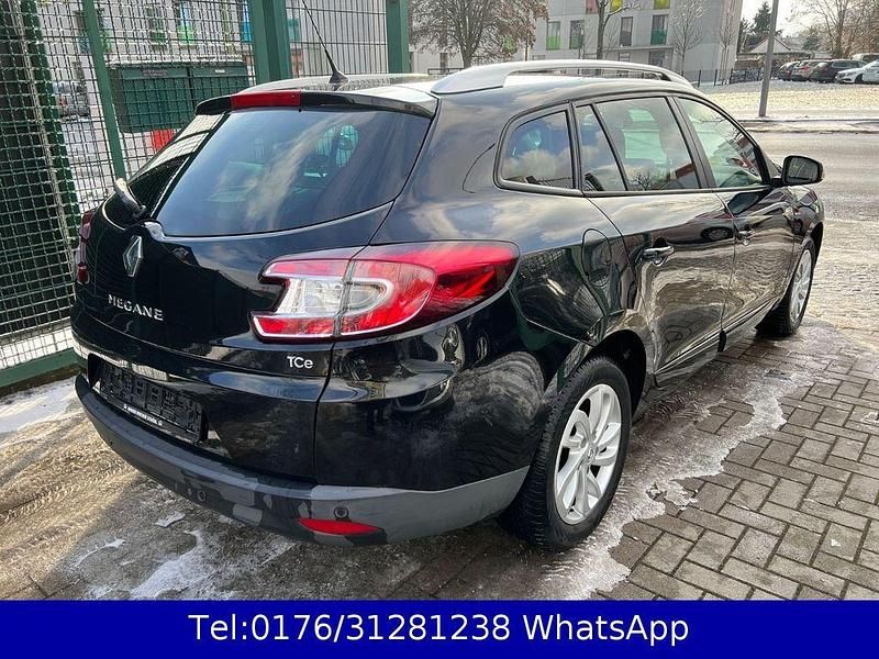 Gebraucht Renault Mégane III LIMITED 132 PS (97 kW) 2015 Schwarz Limousine