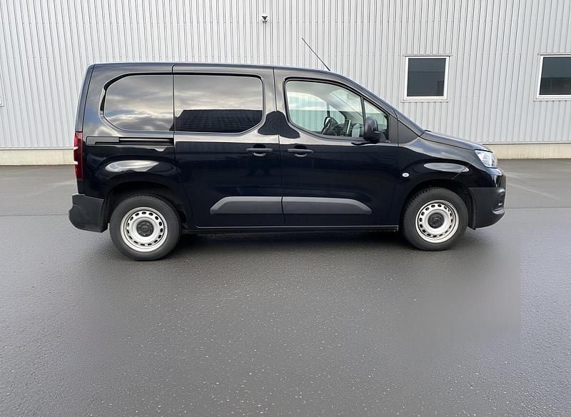 Gebraucht Opel Combo 81 PS (59 kW) 2022 Schwarz Van / Kleinbus