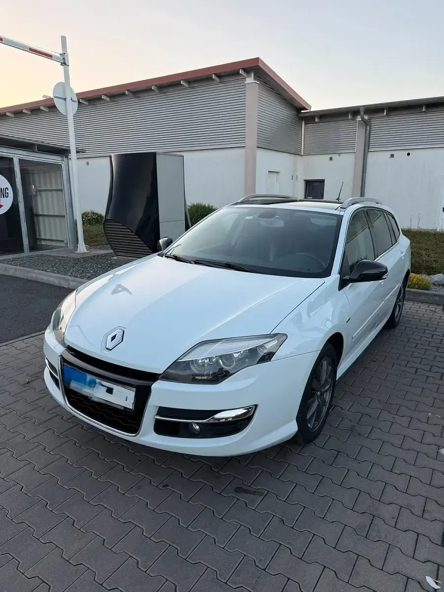 Gebraucht Renault Laguna III Bose Edition 150 PS (110 kW) 2011 Weiß Kombi
