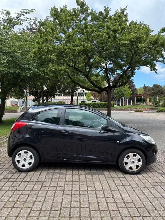 Gebraucht Ford Ka Trend 69 PS (50 kW) 2011 Schwarz Kleinwagen