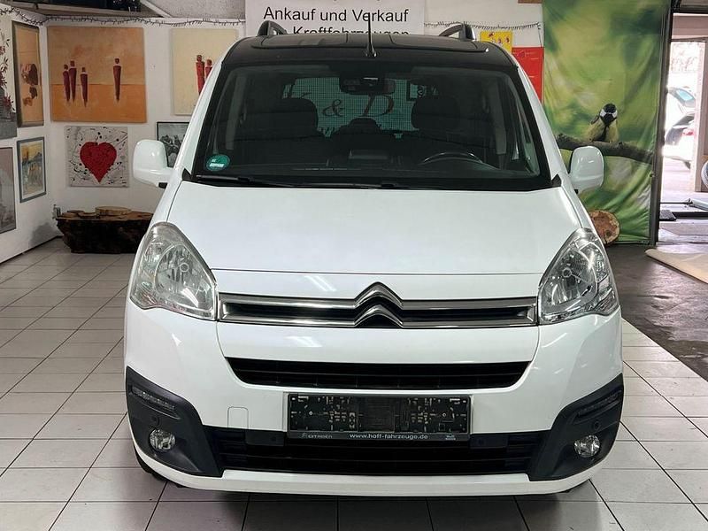 Gebraucht Citroën Berlingo Shine 99 PS (72 kW) 2017 Weiß Van / Kleinbus
