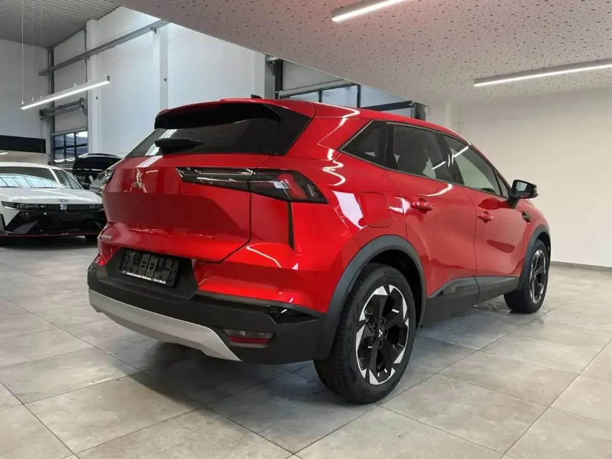 Neu Mitsubishi Grandis Diamant Edition 140 PS (102 kW) 2026 Rot SUV